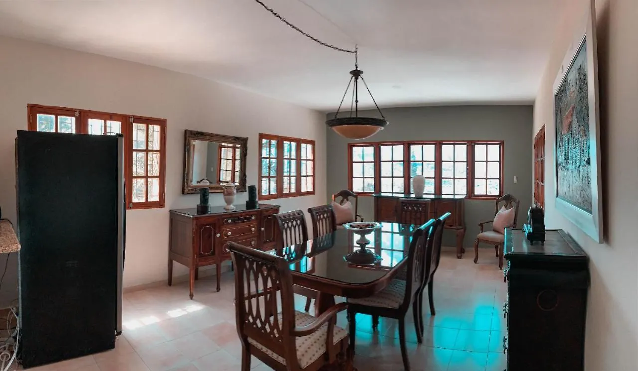 Villa Paloma Констанса