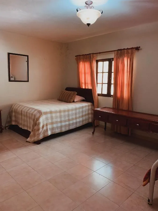 Villa Paloma Констанса 0*,
